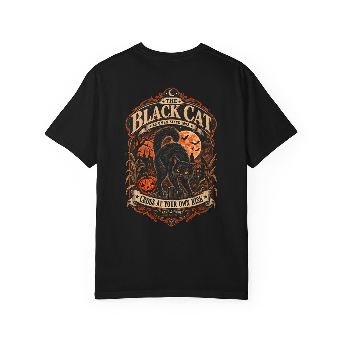Black Cat – Vintage Halloween Graphic Tee